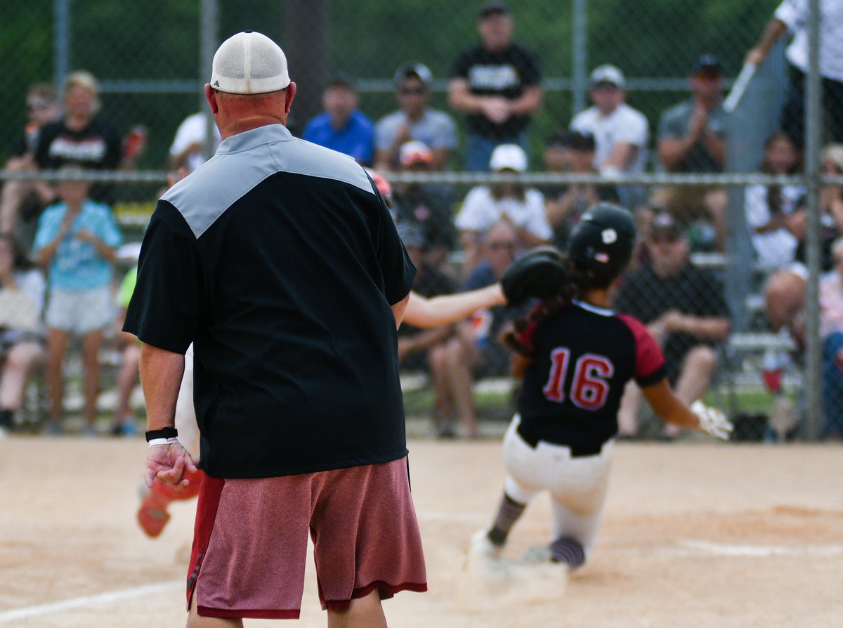 MegMcLaughlinDA's tweet photo. So, you want to be a sports photographer? @missed_photo https://t.co/YzGFzkMZcI