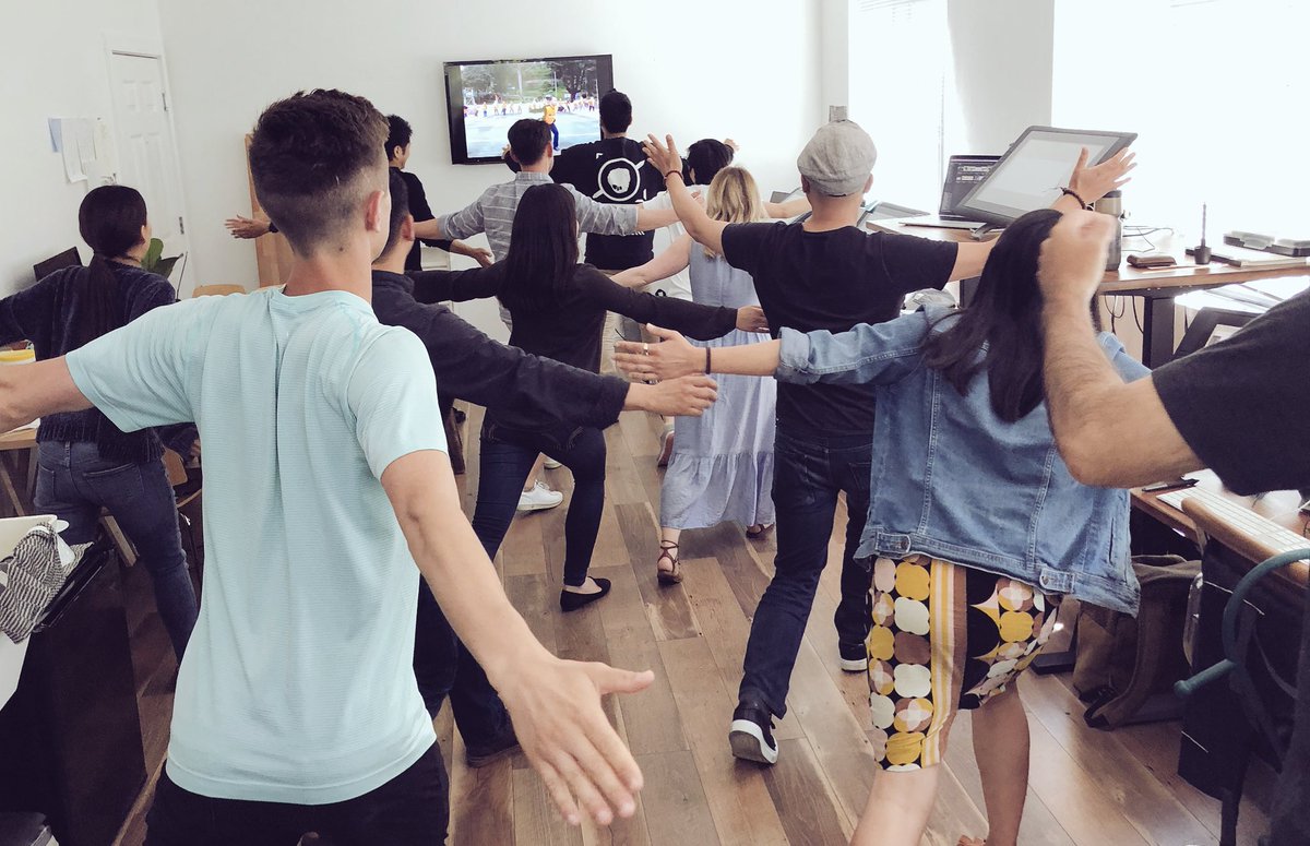 tonkohouse's tweet photo. Tonko House’s daily 3pm work out. https://t.co/NPqvVENzrJ