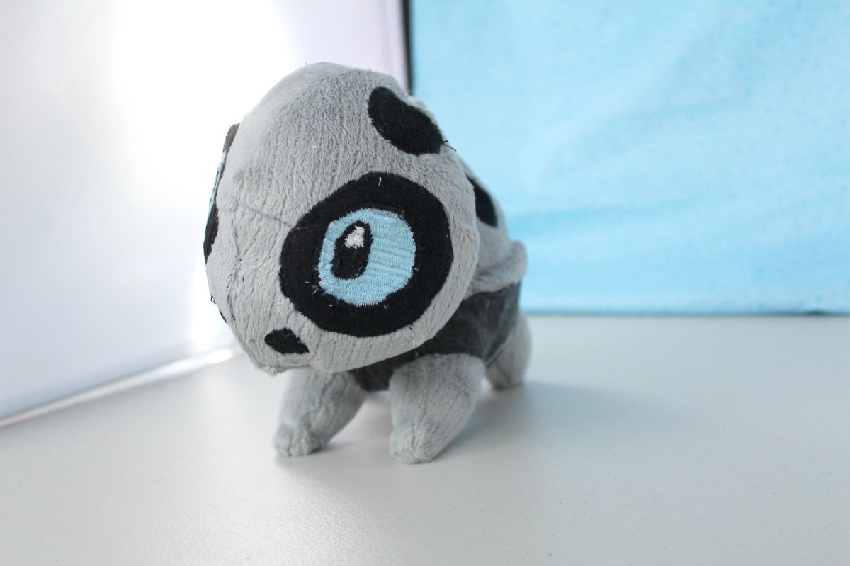 VGPlushies's tweet photo. For my first post back, I’d like to introduce the little Aron I just made. I’m a bit better now compared to the last time I posted. #pokemon #preevolution #plushie #fanart #cute #sewing #handmade #photography https://t.co/2o3rgpHyTe