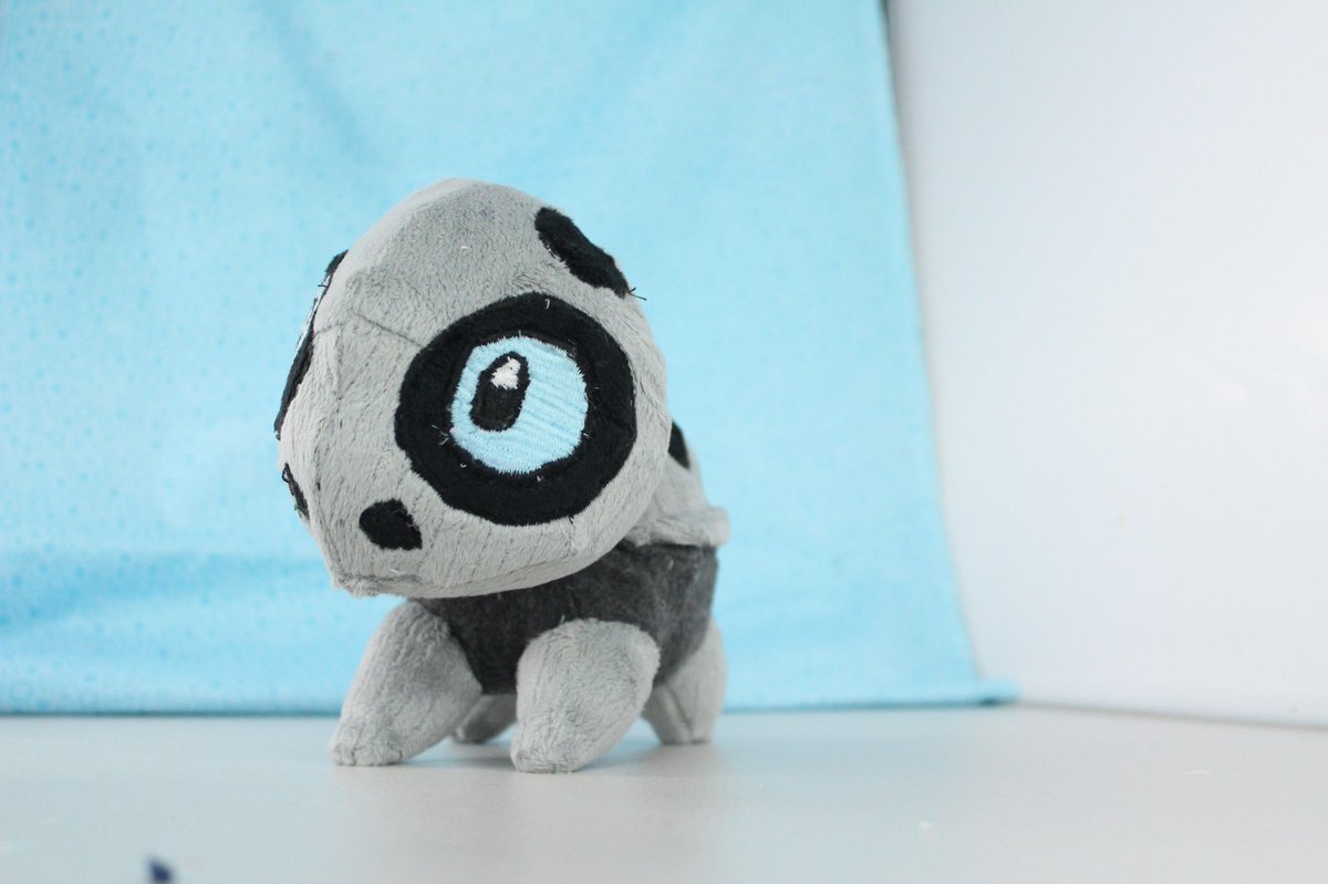 VGPlushies's tweet photo. For my first post back, I’d like to introduce the little Aron I just made. I’m a bit better now compared to the last time I posted. #pokemon #preevolution #plushie #fanart #cute #sewing #handmade #photography https://t.co/2o3rgpHyTe