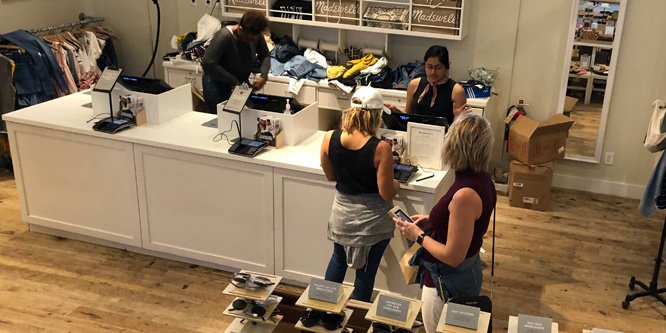 retailwire's tweet photo. How can #retailers get employees to accept -- and advocate -- digital #transformation? #IRCE2018
https://t.co/XVIkNiXoqF https://t.co/KS2QW1c0if