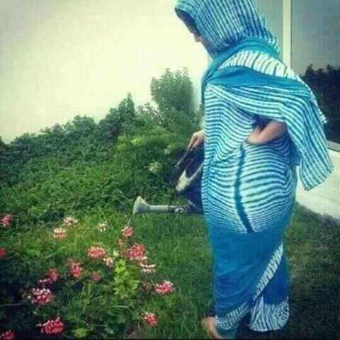 #أخيرا_ظلمنا_في_الفتاوى 

ونساؤنا ما قد رَعَيْنَ شُوَيْهَةً أبداً ولم يَحْطِبْنَ في الأدغالِ  

بل هُنَّ أمثالُ الملوكِ رفاهةً في أجملِ الأثوابِ والأطمالِ