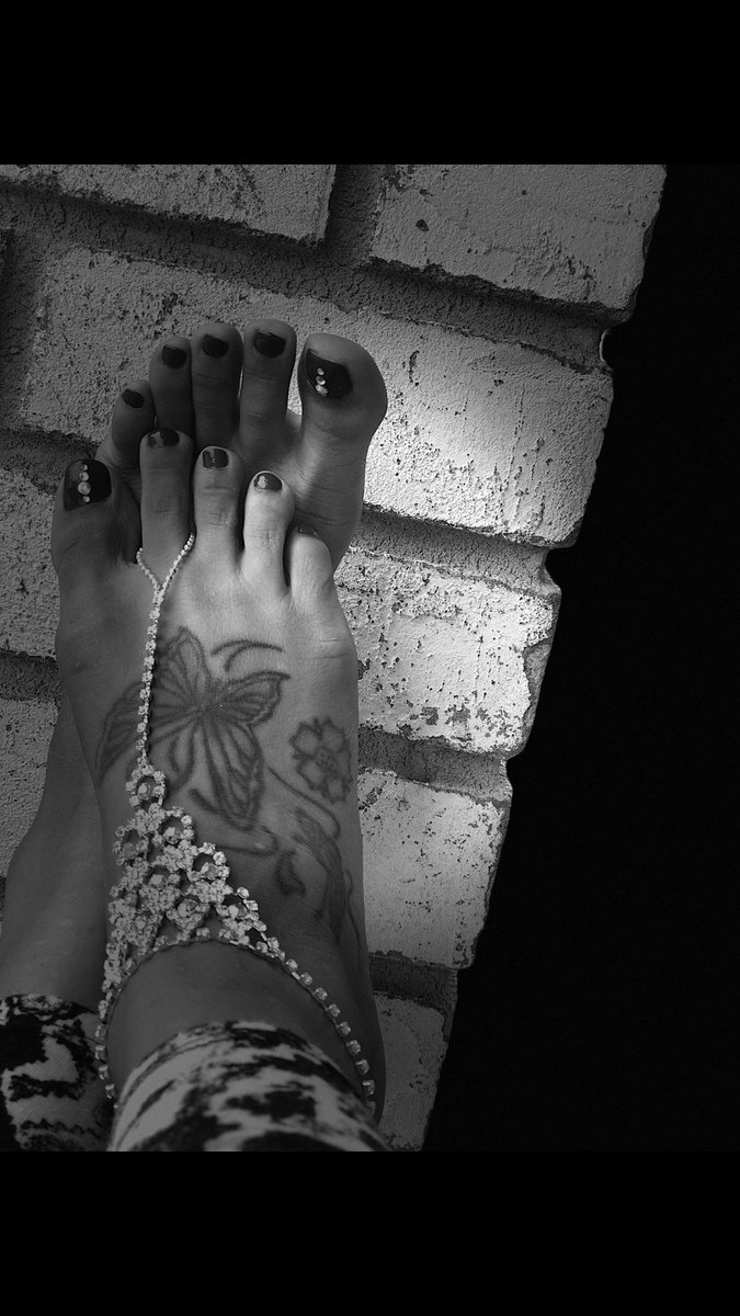 puregoddessev's tweet photo. My precious little piggy’s. https://t.co/ovaFSQgqBf