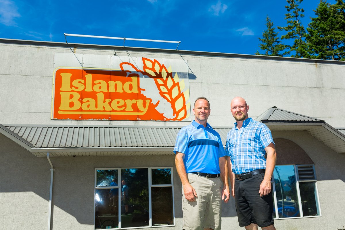 islandgoodbrand's tweet image. Island Bakery is as local as local can get, family owned since 1982, making certified organic whole grain breads. Are they a staple in your home? Find them @CountryGrocer @ThriftyFoods @QualityFoodsBC &amp;amp; #49thParallelGrocery #localbread #yummydough