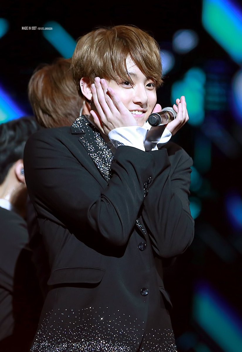 kookpiics's tweet photo. https://t.co/aVCp2gltgU