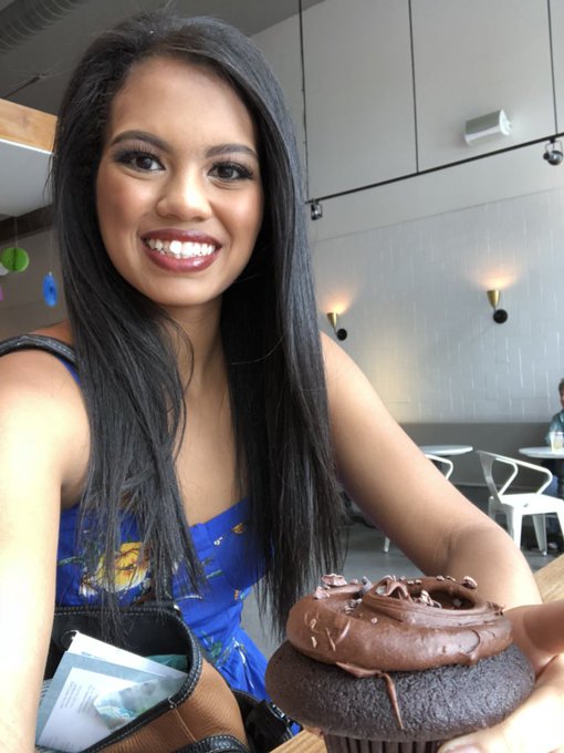 Intense makeup from a fun photoshoot in Seattle! 😊 (Celebrated afterwards with a vegan cupcake, lol!)<a href="/tag/vegan"class="tags"><span>#vegan</span></a><a href="/tag/seattle"class="tags"><span>#seattle</span></a><a href="/tag/boudoirshoot"class="tags"><span>#boudoirshoot</span></a><a href="/tag/vegancupcake"class="tags"><span>#vegancupcake</span></a>