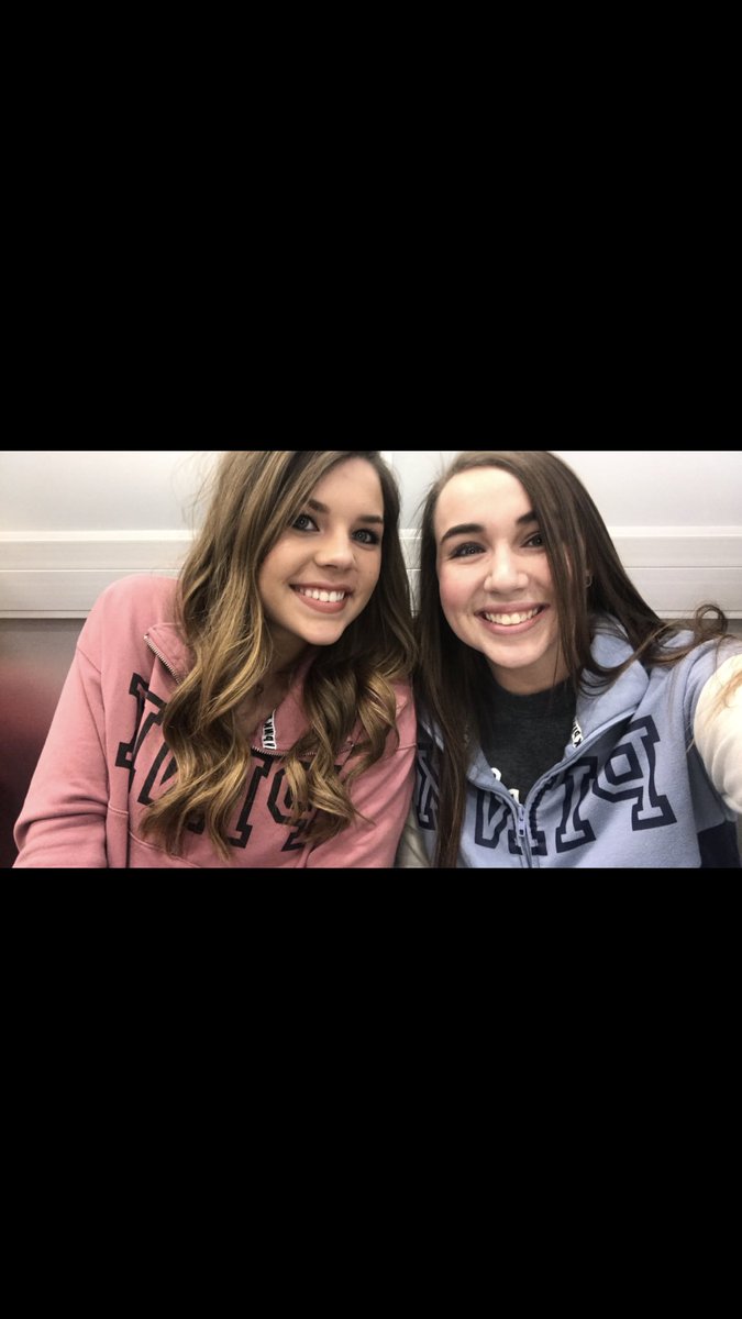 _elizabethjane4's tweet photo. happy 18th to my baby @Julia_Rogers47 Love you Ju.😍 https://t.co/WuS1ehpNfT