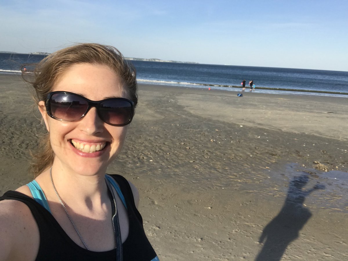 AngelaTague's tweet photo. I’m not in Iowa anymore! I absolutely adore the beach and ocean. Sand between my toes makes me happy! #preconferencefun #travelday #boston #forward18 https://t.co/lvSLkWZ7wc