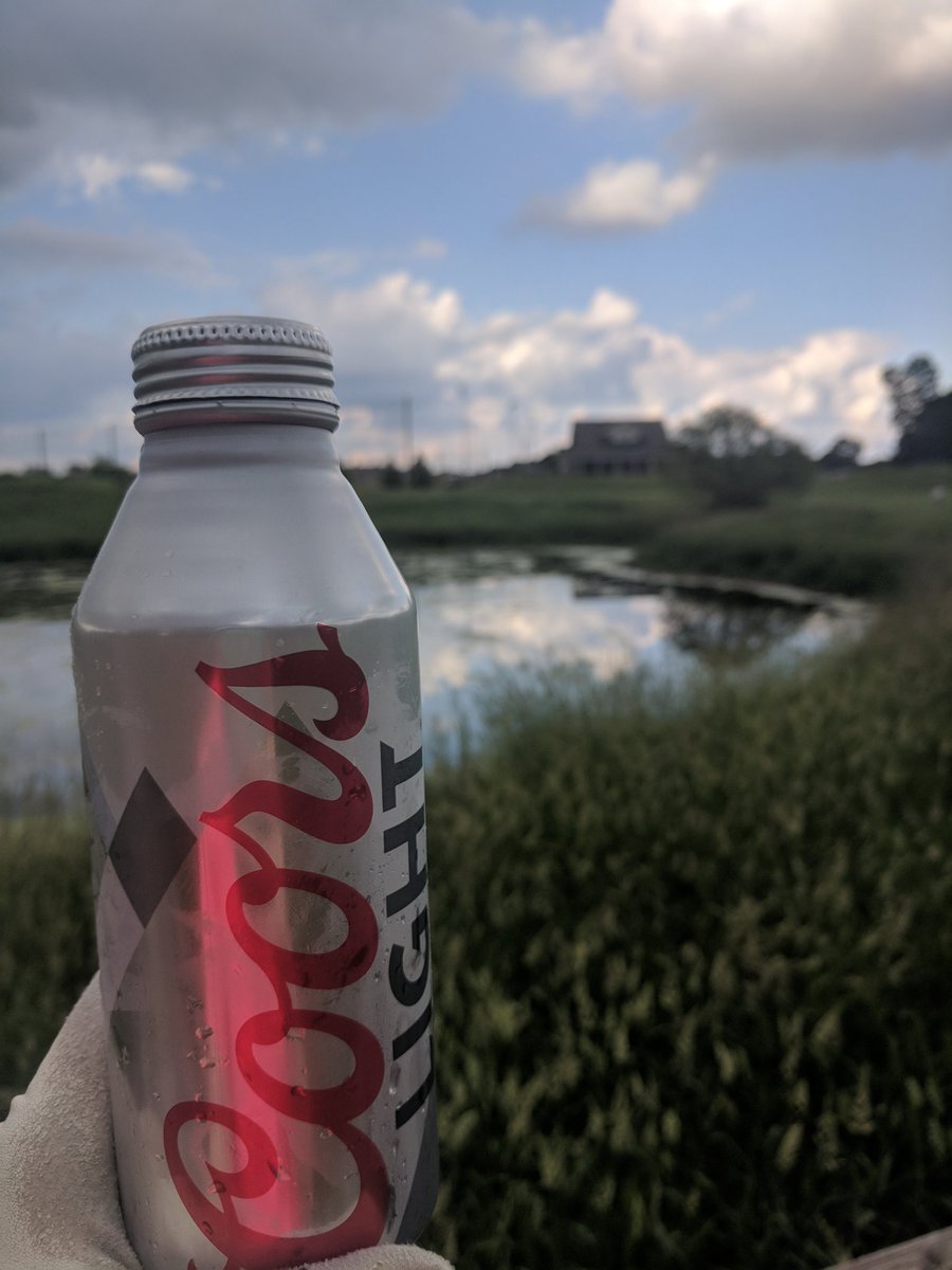 League night at Ponds <a href="/BattleCreekGC/">Ponds@BattleCreek</a>. #beersaveslakes #reflectiveshirt