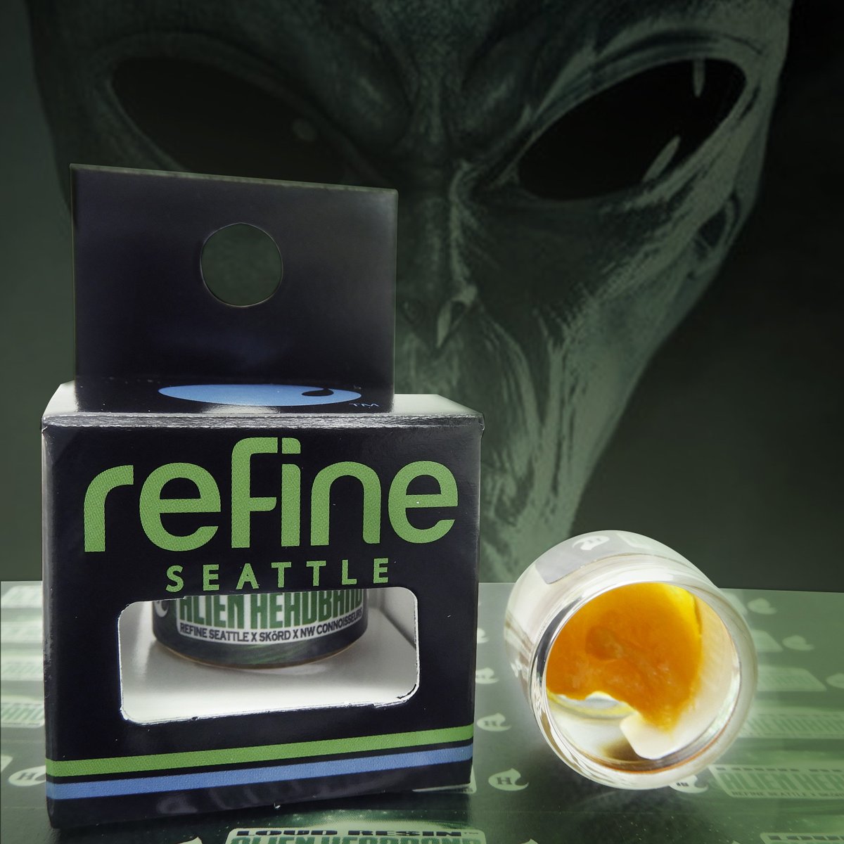 Alien Headband — in tube blend of Alien Fruity Pebbles from @skordmarijuana combined w/ Headband by @nwconnoisseurs. This heavy hitter knocks you out of this world then brings you back home with it’s earthy, fruity &amp; sweet flavor w/ a hint of lemon &amp; diesel. #ProcessedByXtracted