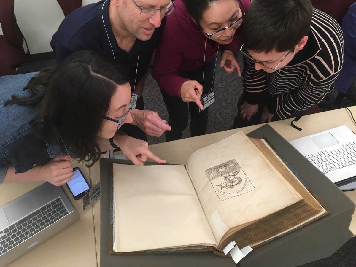 booksinthewoods's tweet photo. In #predig18 we spent the afternoon creating a blog post investigating Vesalius's 'De Humani Corporis Fabrica' from 1555! The manuscript is engrossing in the complexity of ways in which it is an illustration and effector of its cultural moment. #DHSI18 @UVicSC 📷 : @jmhuculak https://t.co/h0vG1FVAfb