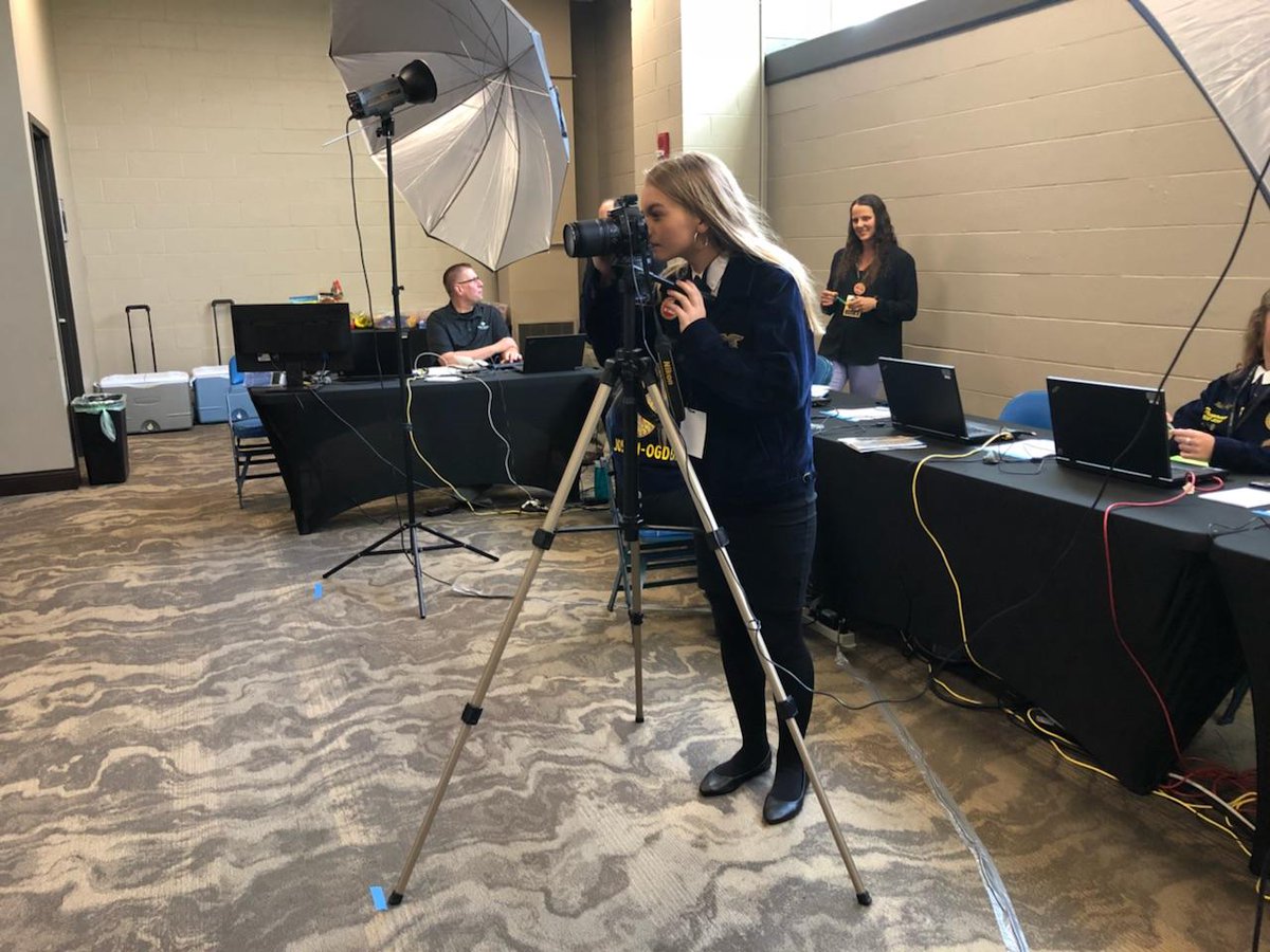 TeachAgBiz's tweet photo. Ryann working in the Farm Credit newsroom at State Convention. #WPAgEd #wphsproud https://t.co/0jzE3XsZau