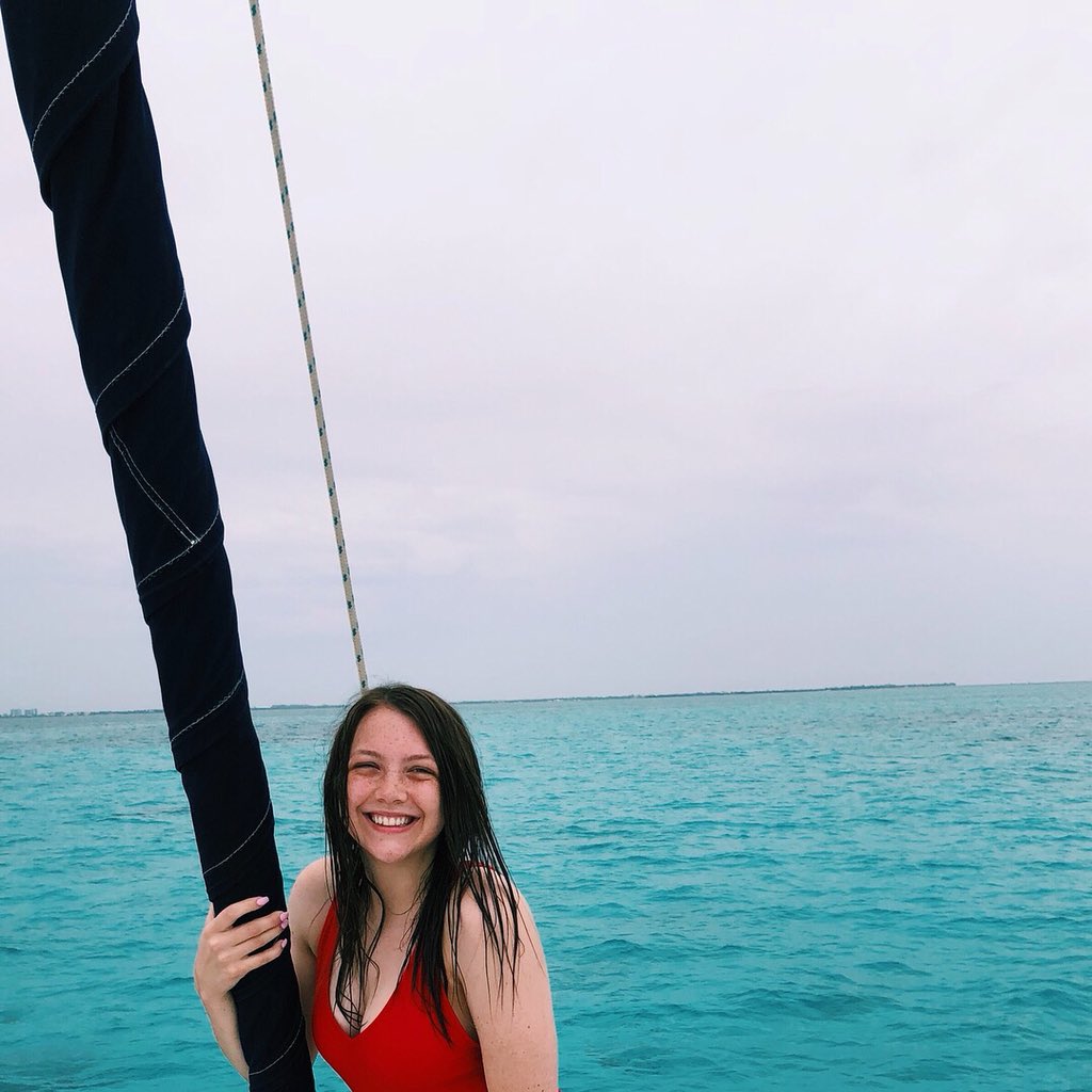 sydneyherzogg's tweet photo. GRAND cayman https://t.co/12fP7nMCEn
