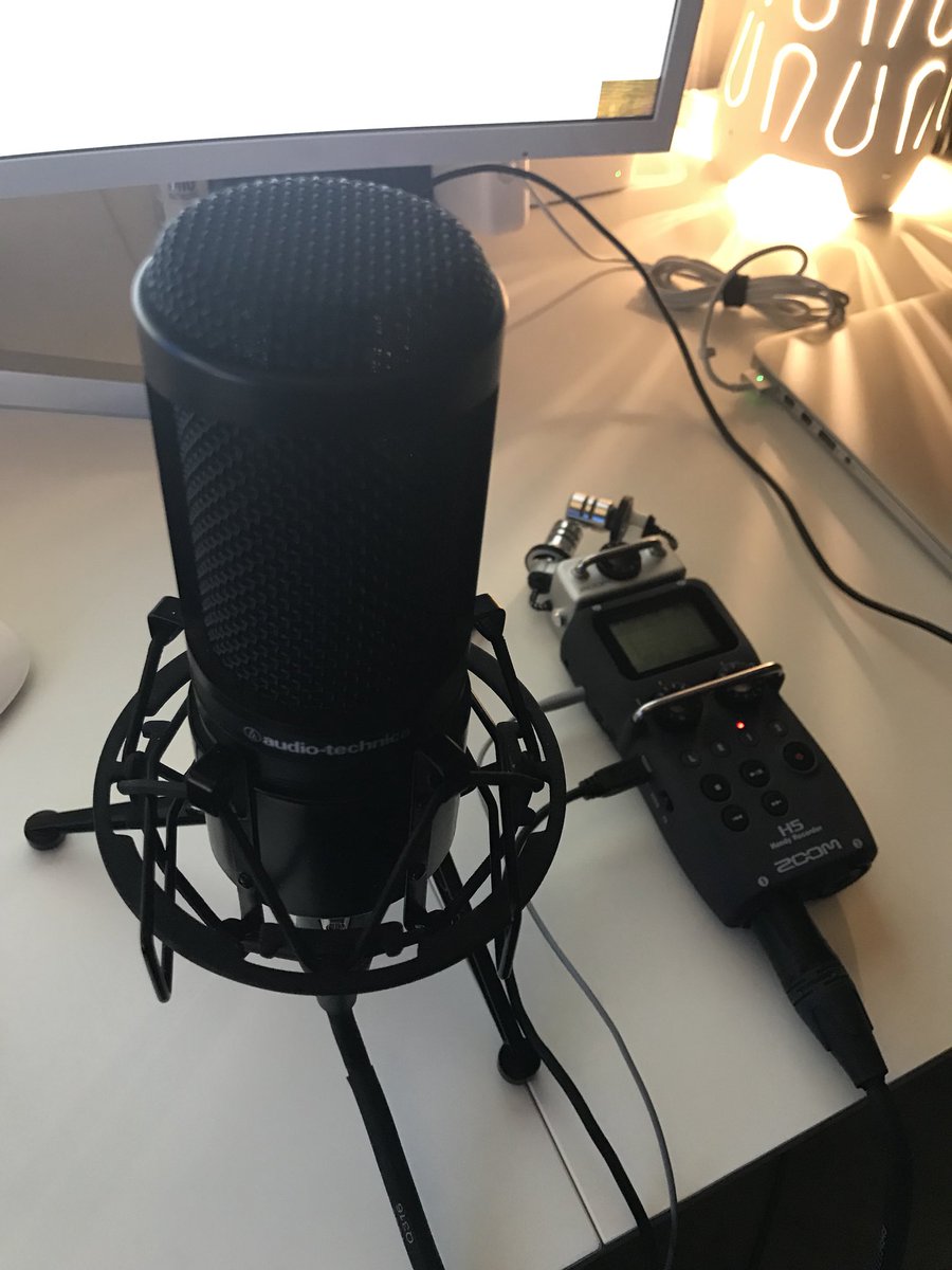 ClintWyckoff's tweet image. A bit of a recording session for some upcoming #Datrium demo videos #ShhhhhbeQuietKids