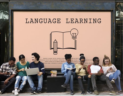 Study_INTNL's tweet image. Learning English has never been easier with these 5 tech-savvy tools! @Grammarly @Langroobot @FutureLearn @LearnEnglish_BC @duolingo #onlineeducation bit.ly/2y5dogB