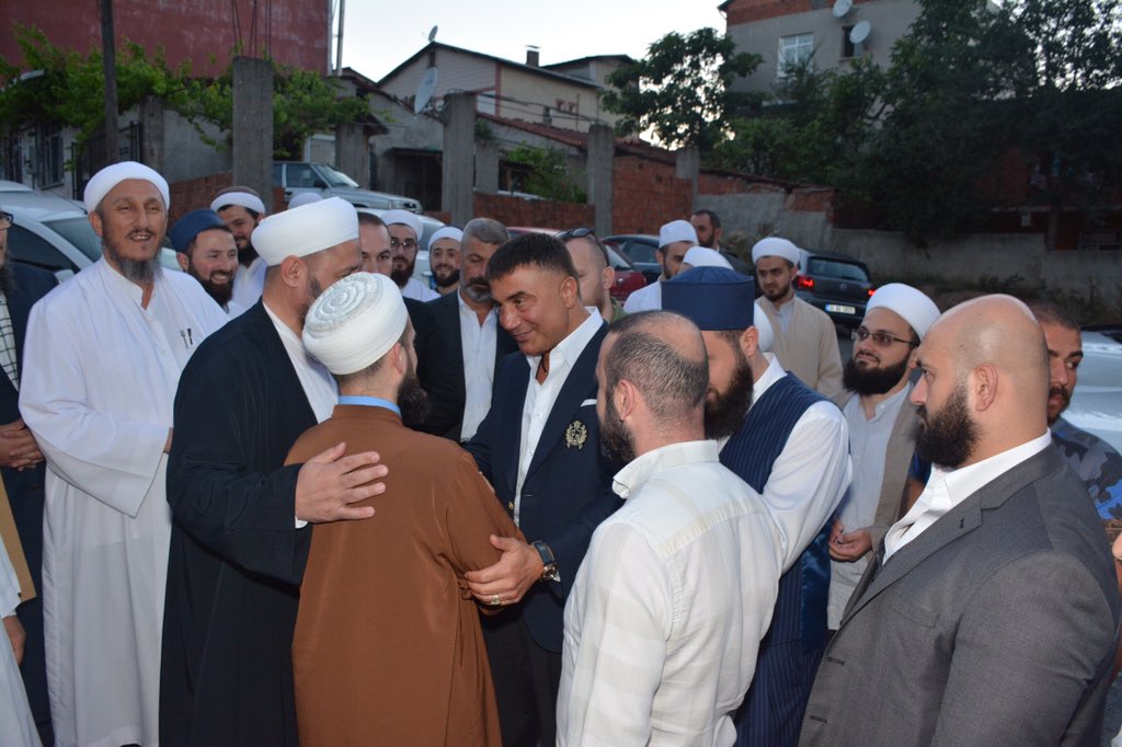 sedat_peker's tweet photo. İLME HİZMET DERNEĞİ’NİN İFTARINA KATILIM FOTOĞRAFLARIM.
DUA ORDULARININ DESTEĞİNİNDE CUMHUR İTTİFAKI’NIN YANINDA OLDUĞUNU GÖRMEK BENİ HEM UMUTLANDIRDI HEM DE ÇOK MUTLU ETTİ. YÜCE ALLAH’IM HİZMETLERİNİ ARTTIRSIN https://t.co/ttnVrYH6Ea