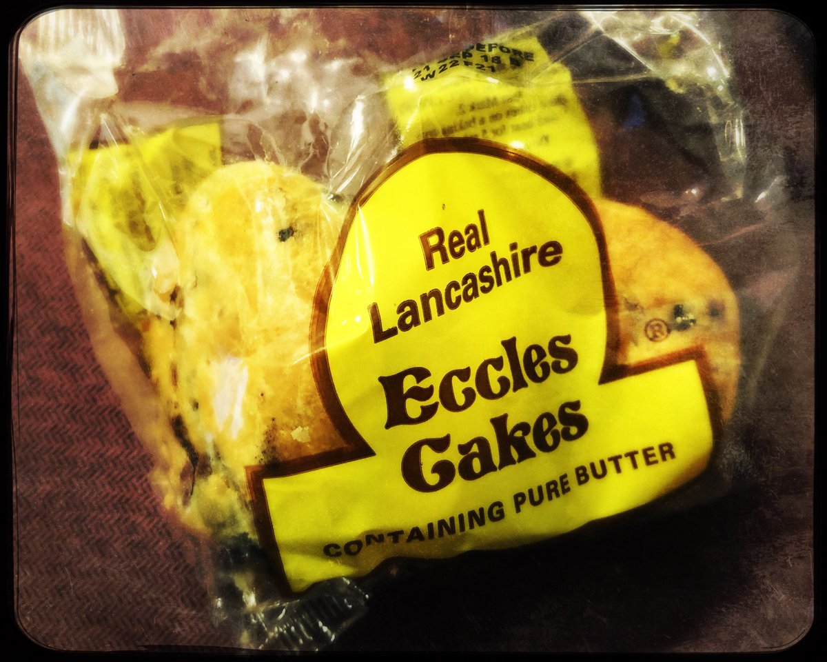 UKCopHumour's tweet image. #TeamNightShift - perfectly acceptable towards end of a horrid shift right? #PleaseSayYes #WellNeeded