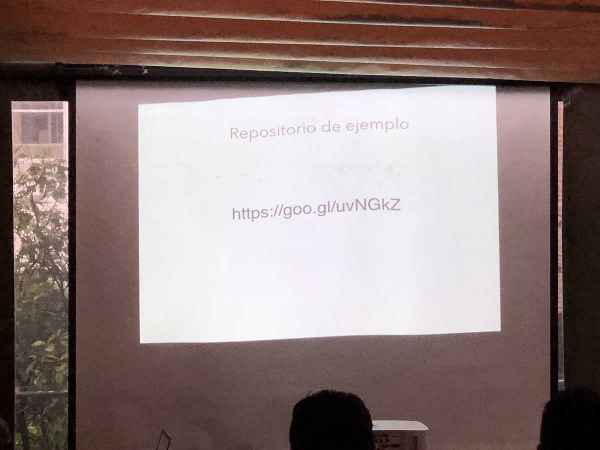 NSCoderMexico's tweet image. Aquí encuentran el ejemplo que se va a trabajar durante la sesión de hoy
@VicktorManuel #paintcode #ios