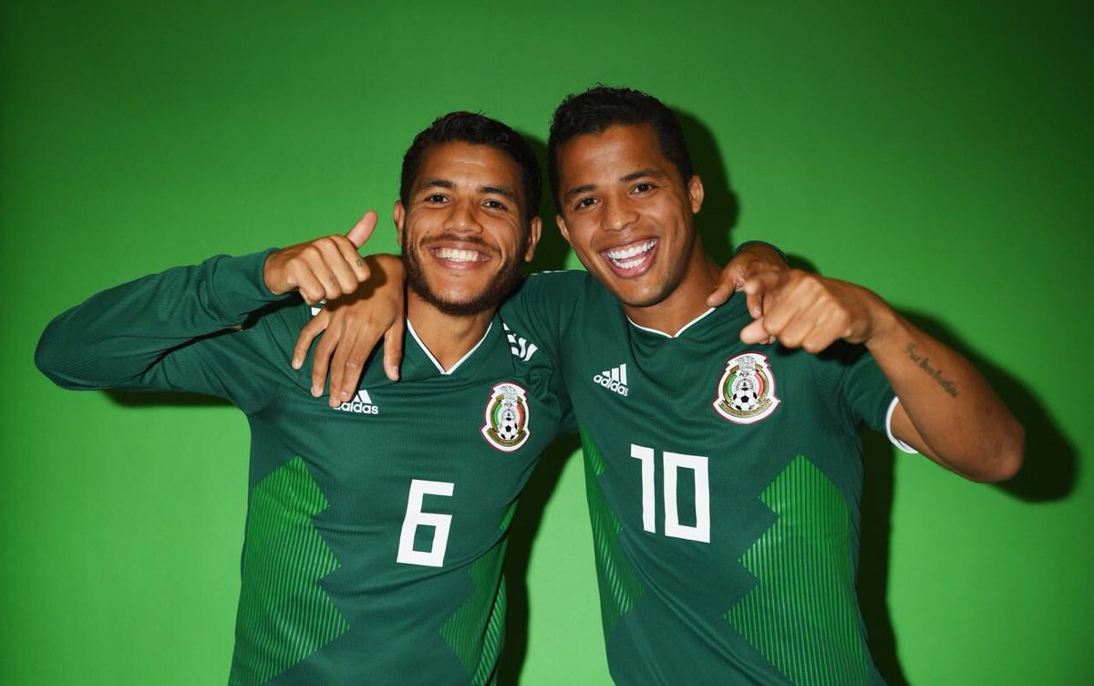 OficialGio's tweet photo. Irmao @jona2santos llego el momento Gracias a Dios 🙏🏾 a disfrutar en la cancha como cuando éramos niños y soñabamos con este momento 👦🏽👦🏽⚽ Tamojunto irmao👊🏾 TQ🖤 https://t.co/ZiYyyhZcoi
