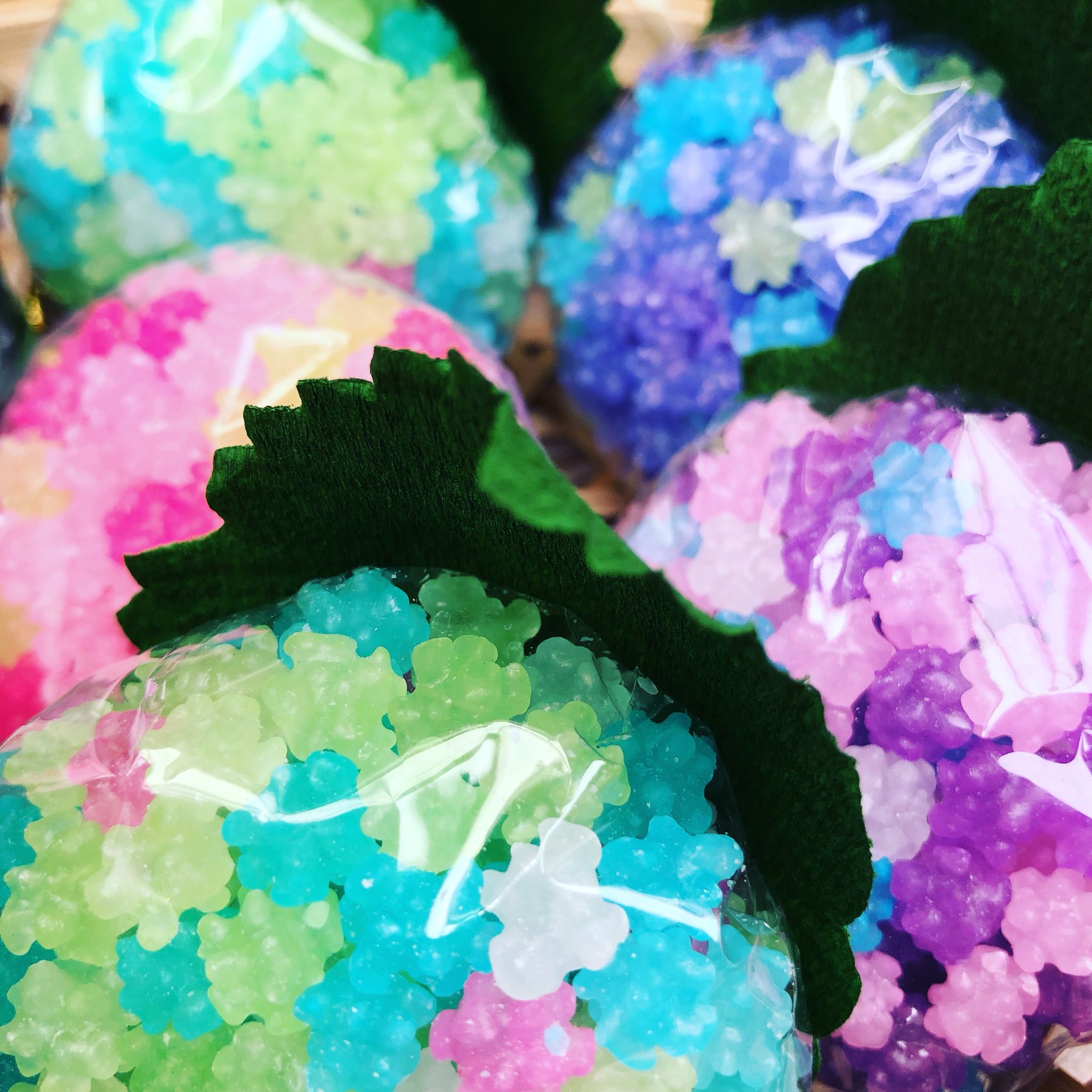 White Lily鎌倉本舗 A Tuwita 紫陽花モチーフの金平糖が入荷しました この時期にピッタリのお菓子です 長谷へ来た記念にひとつどうですか 紫陽花 金平糖 お土産 修学旅行 旅行 可愛い インスタ映え 長谷 鎌倉 湘南 T Co Etpfkvyzge Tuwita White Lily鎌倉本舗 A Tuwita 紫陽花モチーフの金平糖が入荷しました この時期にピッタリのお菓子です 長谷へ来た記念にひとつどうですか 紫陽花 金平糖 お土産 修学旅行 旅行 可愛い インスタ映え 長谷 鎌倉 湘南 T Co Etpfkvyzge Tuwita