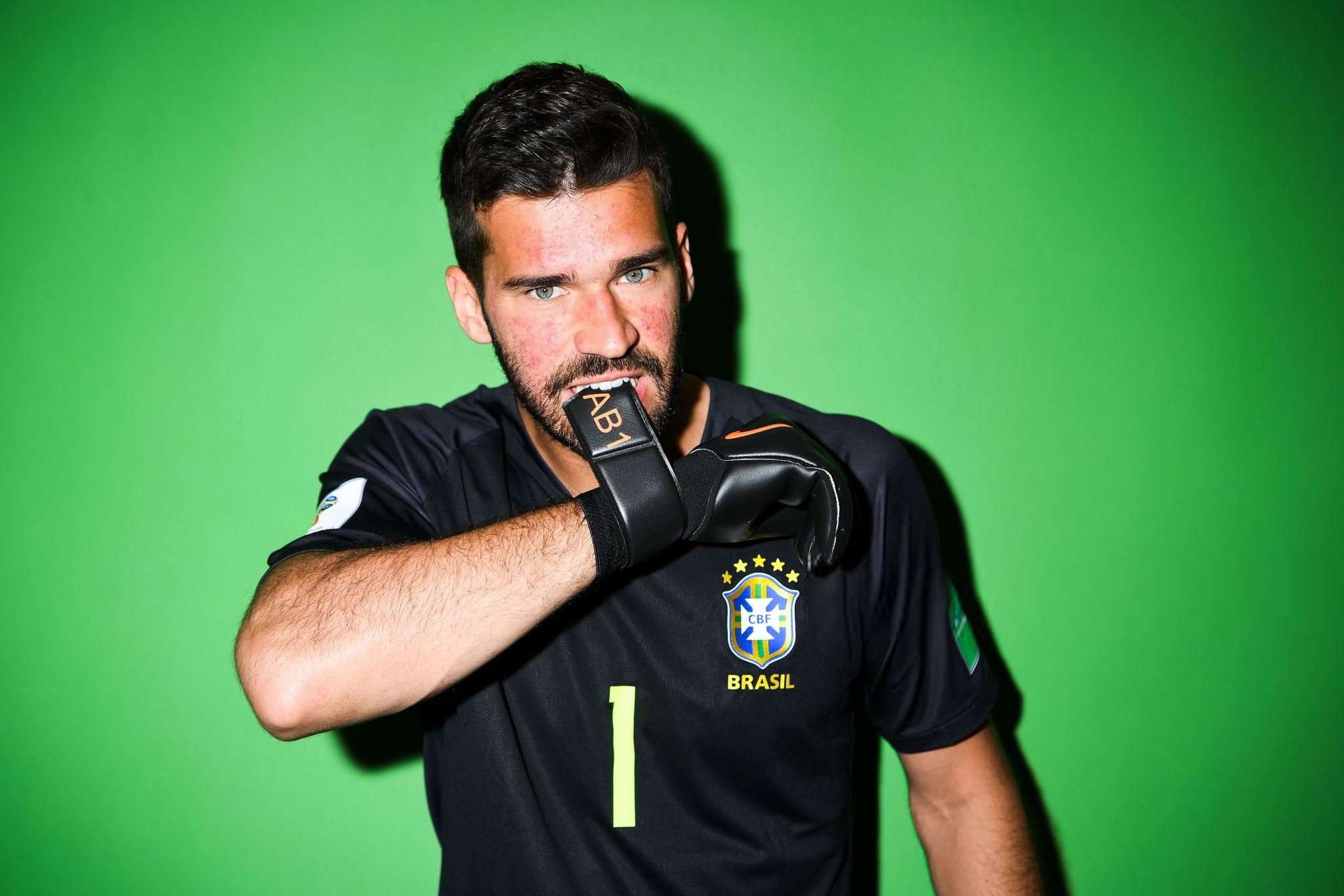 alisson black kit
