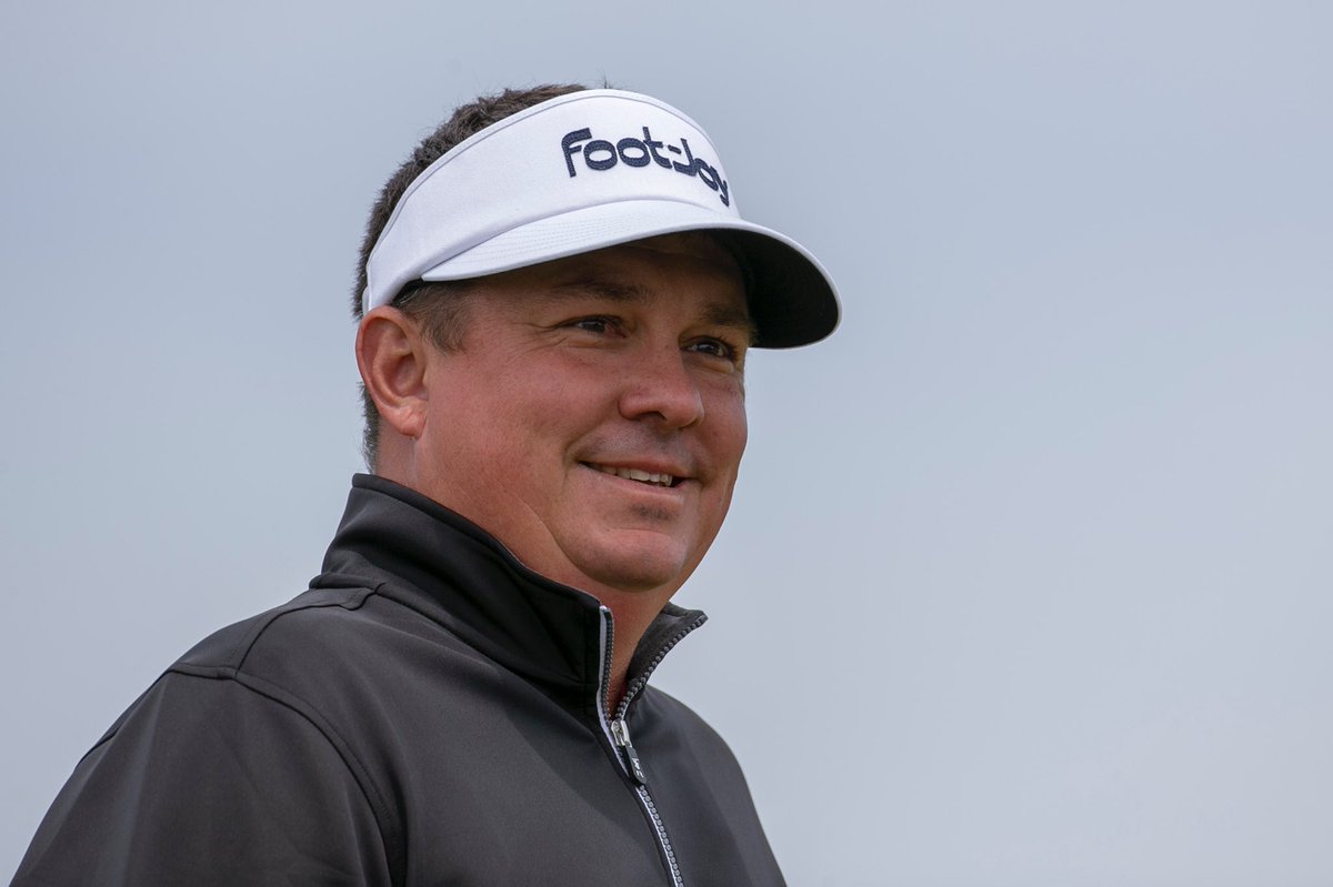 JasonDufner's tweet photo. Iconic brand. Iconic venue. 

Rocking @FootJoy vintage lids at the @usopengolf this week at Shinny! #VisorLife #USOpen https://t.co/KDfG8sMqOk