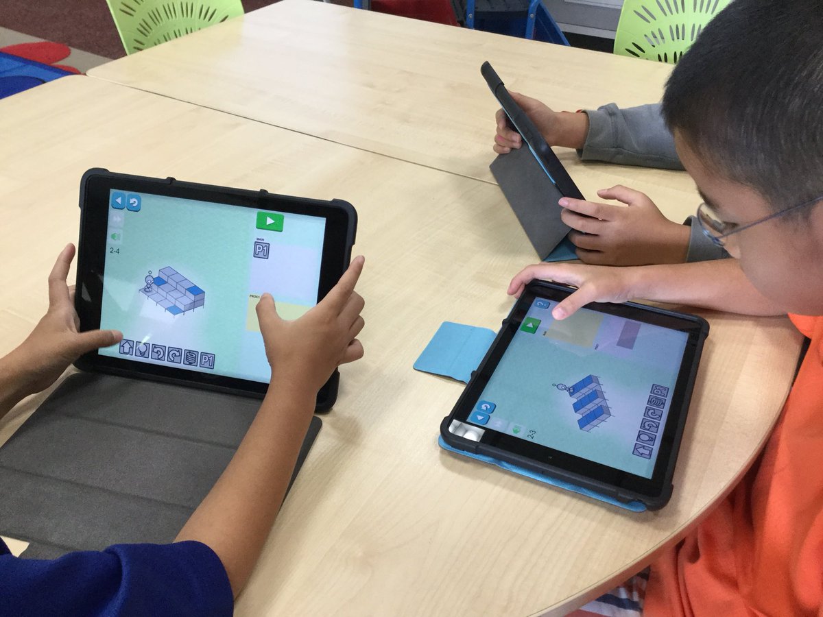 ASIJ3j's tweet photo. Day 2 of coding at ASIJ Summer Passport using @lightbotcom #asijpassport https://t.co/SuOqCYF6wv