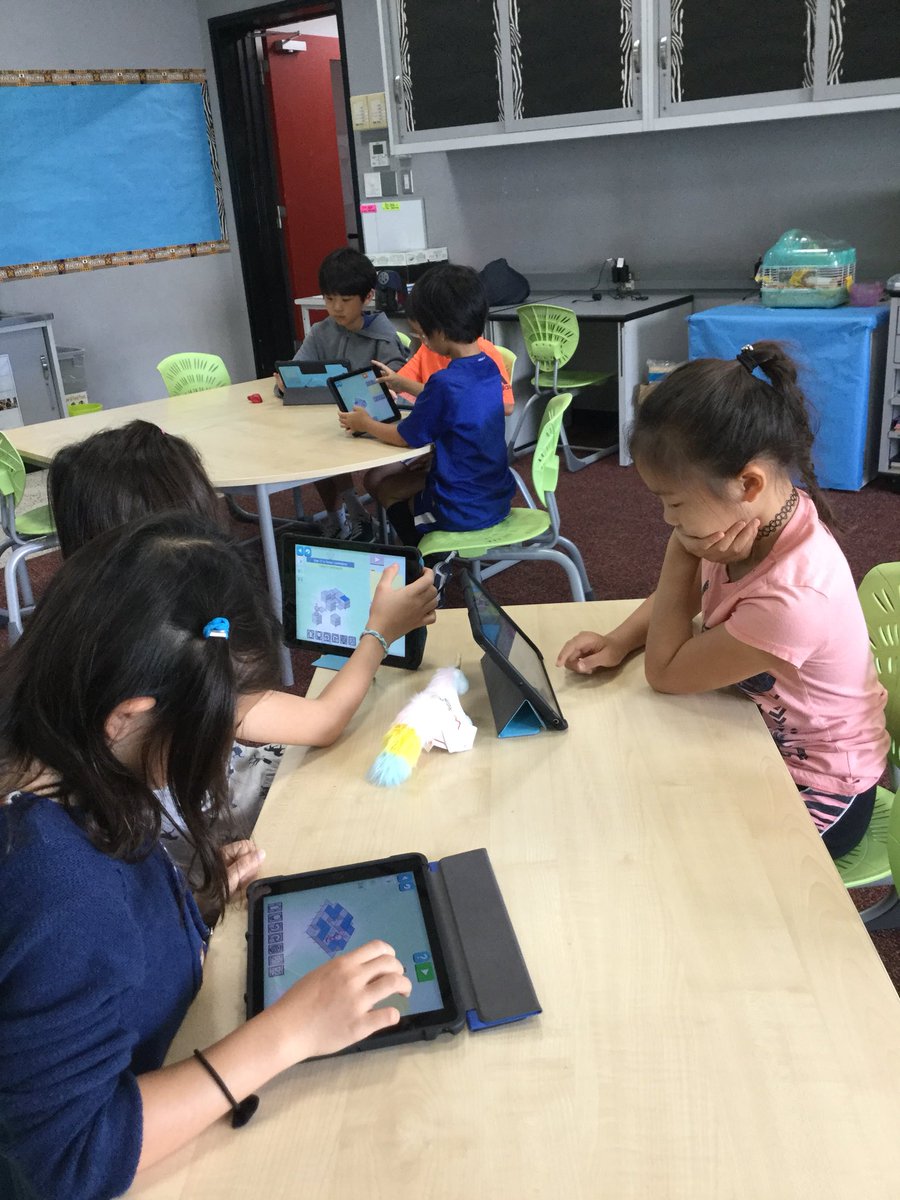 ASIJ3j's tweet photo. Day 2 of coding at ASIJ Summer Passport using @lightbotcom #asijpassport https://t.co/SuOqCYF6wv