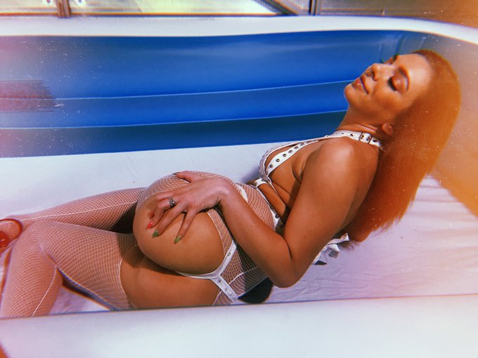 Shooting a sexy oily squirting video with @TiffanyWatsonX for my company Sex Kittens Official today!<a class="tags" href="/tag/tiffanywatsonx">@tiffanywatsonx</a><a href="/tag/newprofilepic"class="tags"><span>#newprofilepic</span></a>