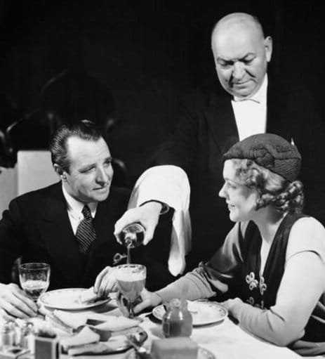 HunnyHour's tweet photo. If you’re out with a woman who got all dressed up, the meal you’re about to share isn’t a necessary chore for survival. It should be an event. And your attention to a few key details will help make it one.
#dinnerdates #dating #hunnytips #tuesdaytips
https://t.co/HVLgeFwAaB https://t.co/ZhBhY2FCrX