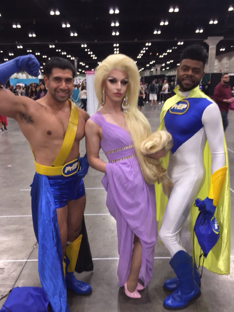 KhaleesiCrooks's tweet photo. @miz_cracker you was robbed honey! You was robbed! You will always be my drag super star! #rpdrseason10 #dragcon #protectors #getprepla #rupauldragcon2018 #model #adaptingtomyenvironment #lowkey #greystreak #blackhair #greyhair #gay #gaymer #model #photography #sponsored https://t.co/A9jKSP5rQX