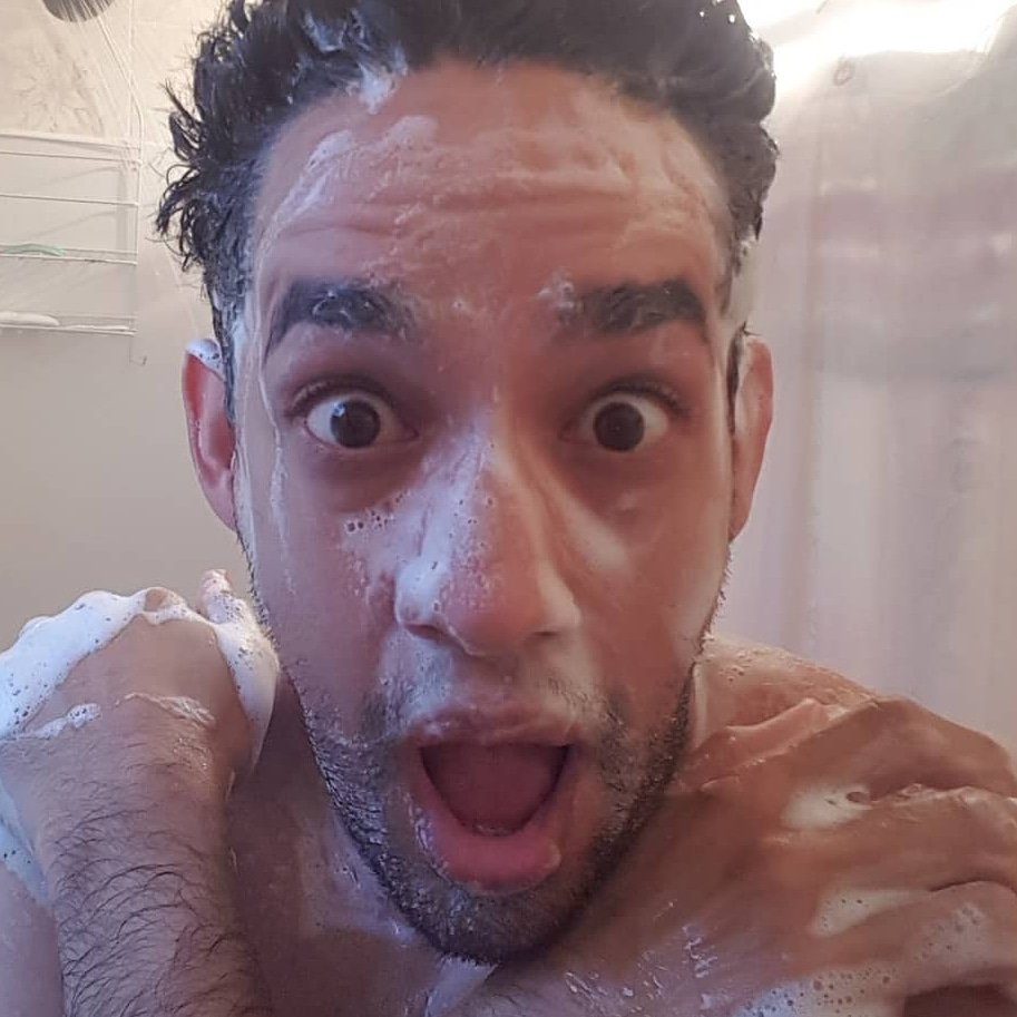 EdwinRofer's tweet image. Cuando toca, toca! Y hoy me tocó bañarme #Takeashower 
¿Ta' mal? Jajaja
.
.
#gemini #edwintakesforever
#Esculpiendomipropiaestatua #IAmAWarrior #SoyUnGuerrero #foreveryoung #YoSoyElFenix #SoyElFenix #TVhost #actor #EdwinRofer #EdwinRoferTV #crazyboy #ModoRelax #boy #followme