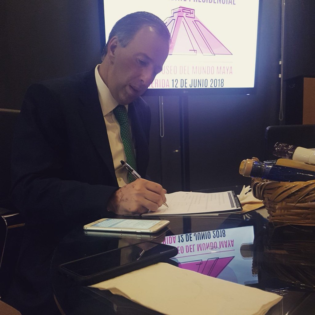JoseAMeadeK's tweet photo. ¡Estoy listo para ganar! A partir de este momento, y hasta el término del #DebateINE, mi equipo de trabajo manejará mis cuentas de redes sociales #MeadePresidente2018. https://t.co/jiZfdKcr7v