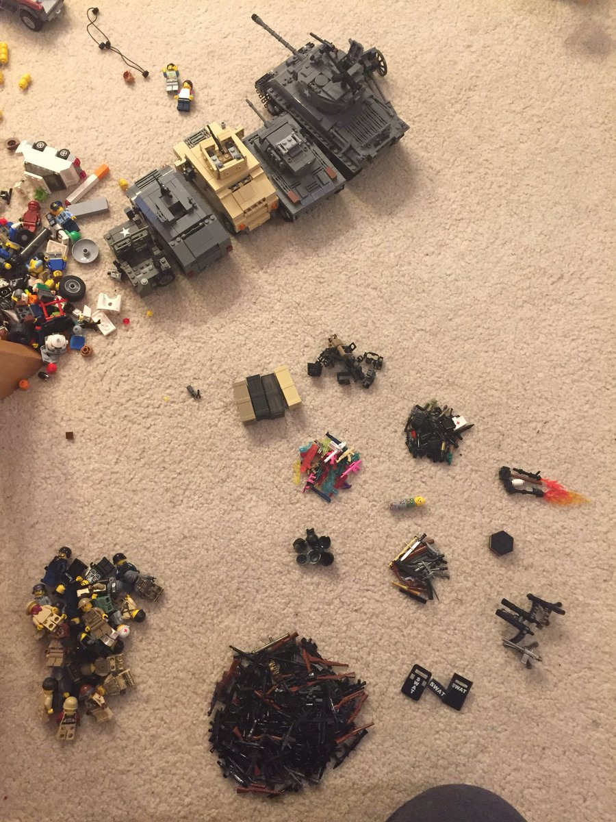 SamFisk3's tweet image. #brickmania what do you think about my collection?