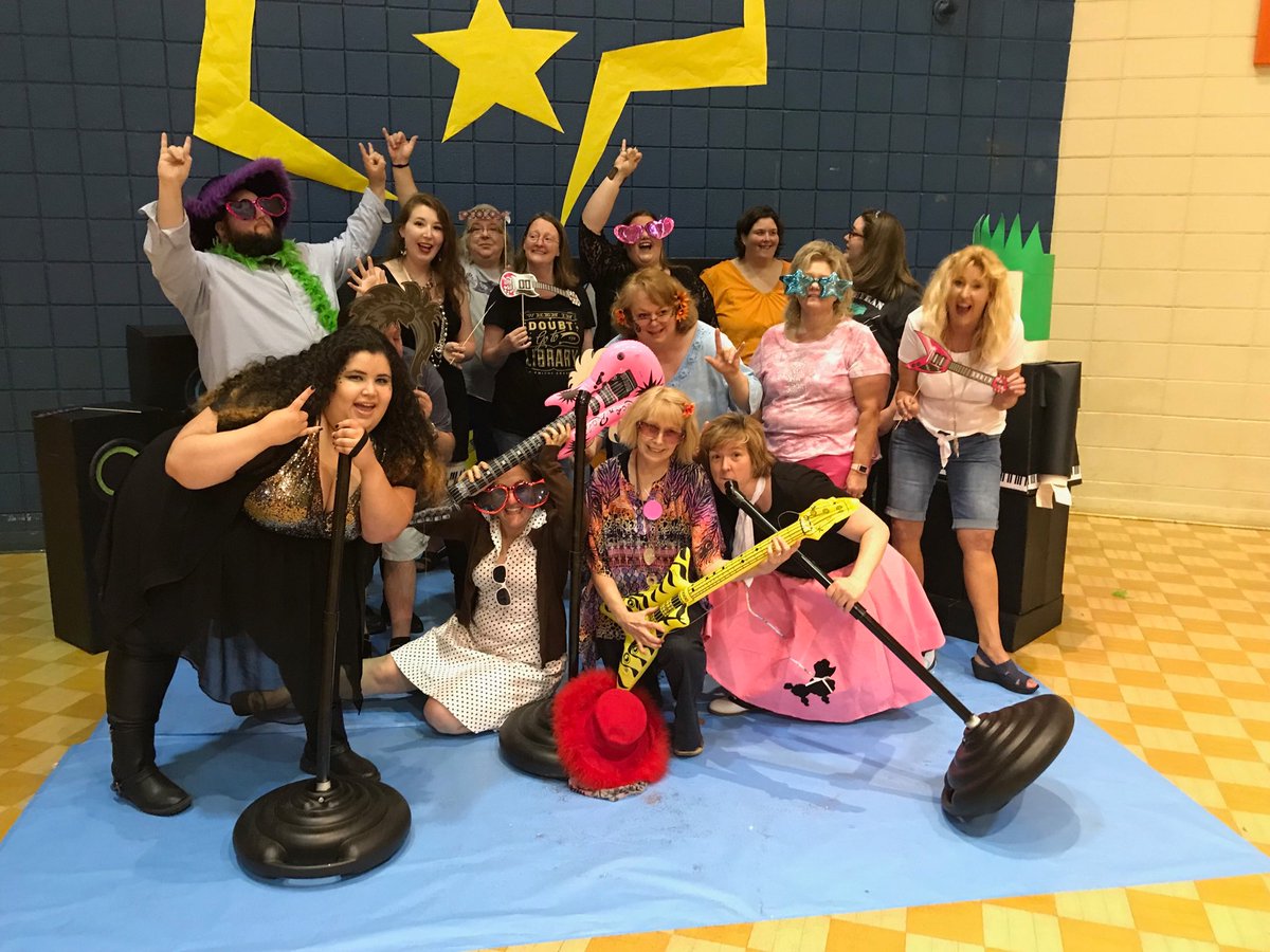 SackettJen's tweet photo. Lincoln County Public Library kicked off Summer Learning 2018 with food, fun and music tonight. Ready to Read! https://t.co/zjSKaqYePc
