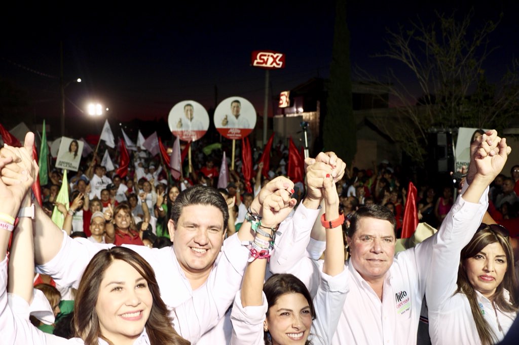 ROBLESPOMPA's tweet photo. ¡Gracias Agua Prieta! ¡Vamos todos por la Victoria! #ConMuchoSonora #YoConRoblesPompa #ConMuchoAguaPrieta  @vmijitoteran @irmateranv @Andrea_Dson https://t.co/IV0ogLm9SD