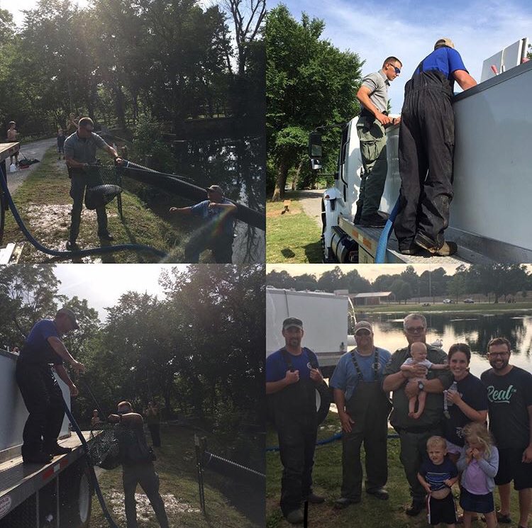 dakotafarms's tweet photo. AGFC Officer’s helping tag and stock at some community fishing ponds, stocked some whoppers, stocked some tagged with prizes! Better get out and Fish!! #GameWardens #FishArkansas #FishNatural #communityfishingponds @ARGameandFish https://t.co/HgYCPzmHzd
