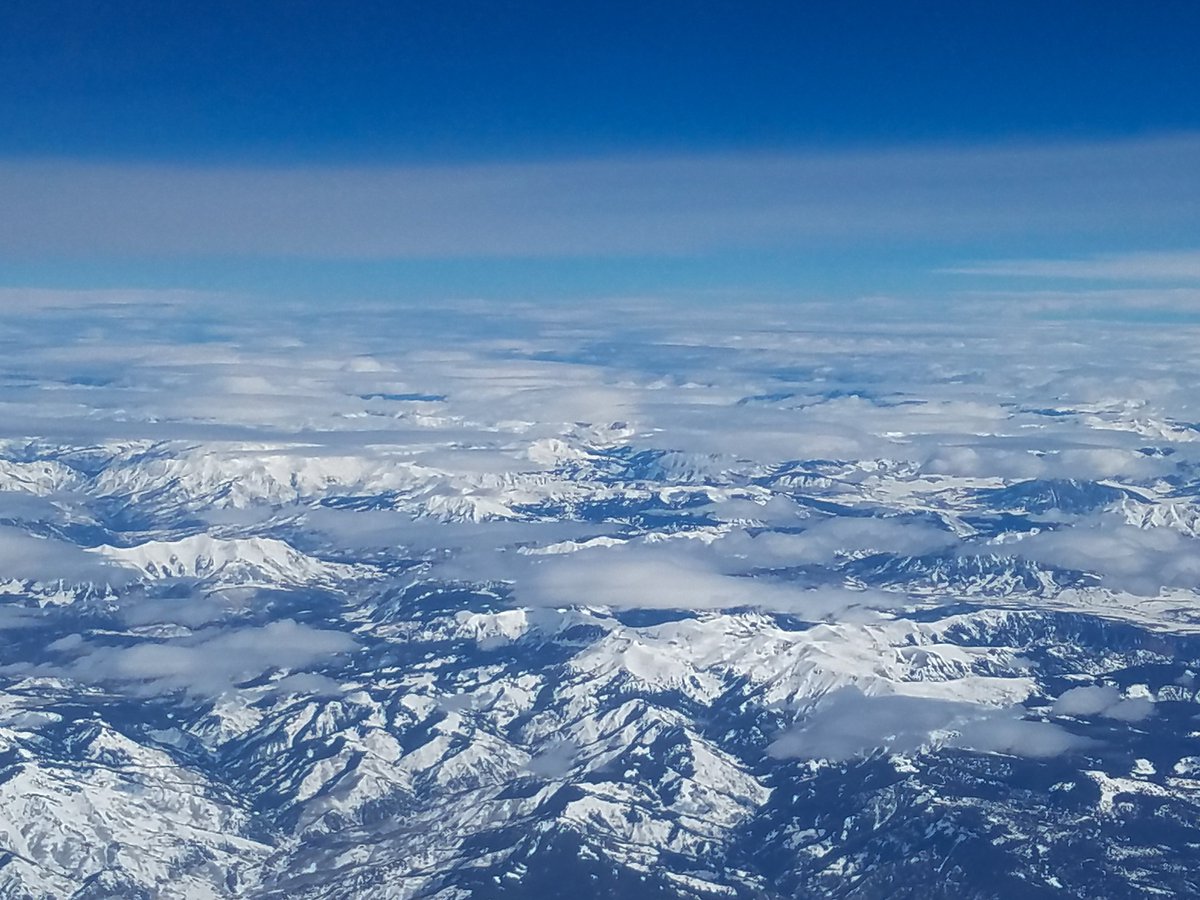 bwanimals's tweet photo. No matter how we look at it, we have such a beautiful planet.   💕🌎💕
It needs protection and it needs it now.   
How are you helping?  Even small changes will go a long way.   
#ForThePlanet   
#ForTheAnimals   
#ForThePeople https://t.co/PTPK3nI0Rz