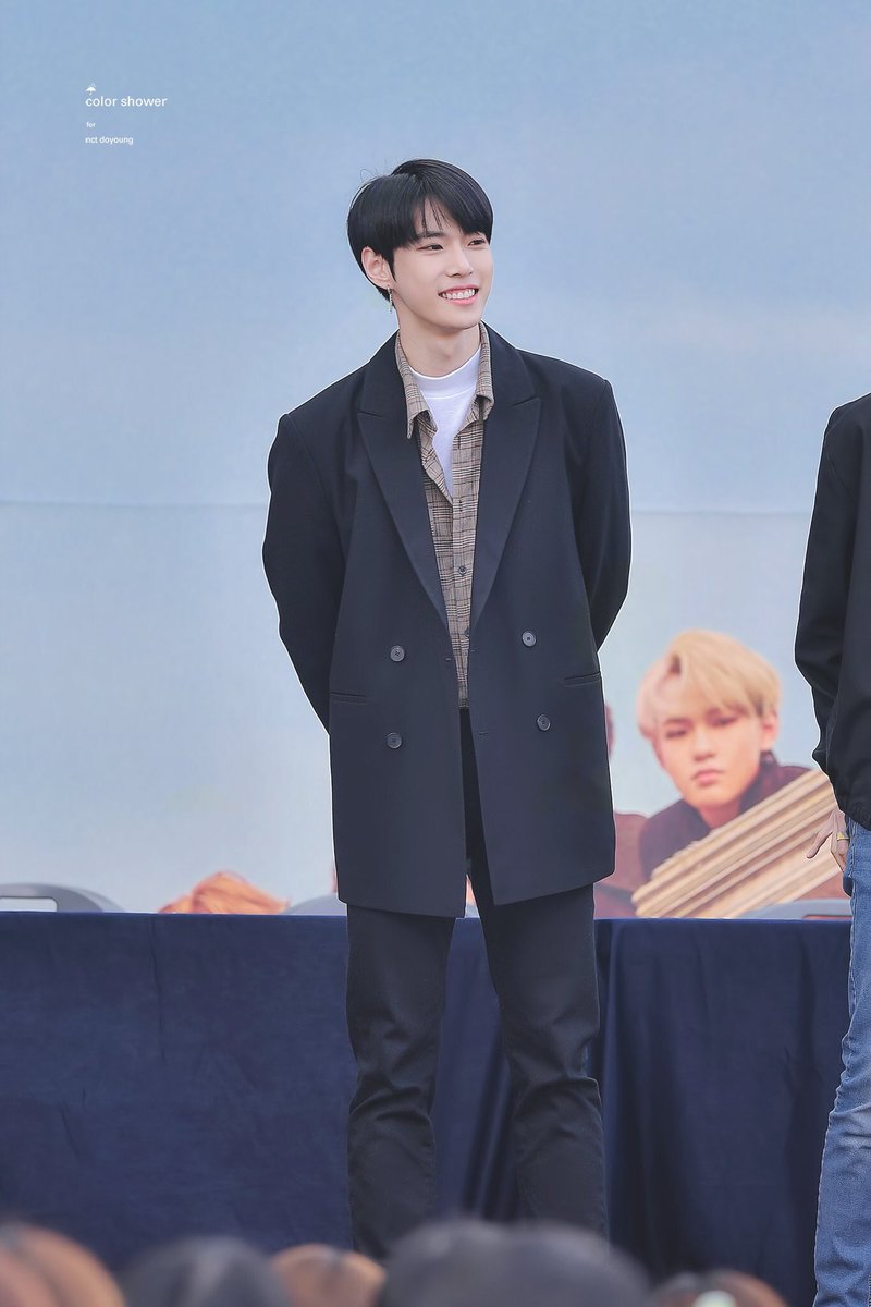 kimdoyoungpic's tweet photo. 180325 ♡ wooo chile... the love of my life 

#도영 #DOYOUNG #NCT2018 #NCT

© Color Shower https://t.co/YYsPP9DqAO