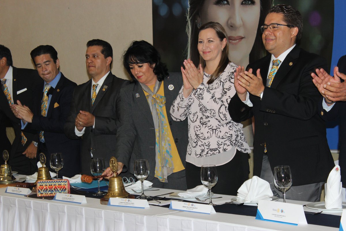 CRCampestreReal's tweet photo. El Distrito 4185 y los Clubes Rotarios de Puebla tuvimos nuestra sesión de Interclubes el día de hoy, en el Hotel Marriot de Puebla; donde tuvimos de Invitada de honor a Martha Erika Alonso  #ClubRotarioPueblaCampestreReal presente. https://t.co/HZZTlMaqm4