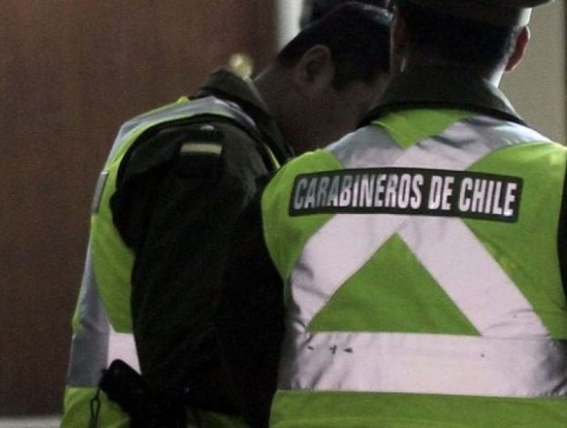 soychilecl's tweet photo. Carabinero fue dado de baja por recibir una coima en un control vehicular https://t.co/IPBqdKE1oE https://t.co/QNZ0HnSqha