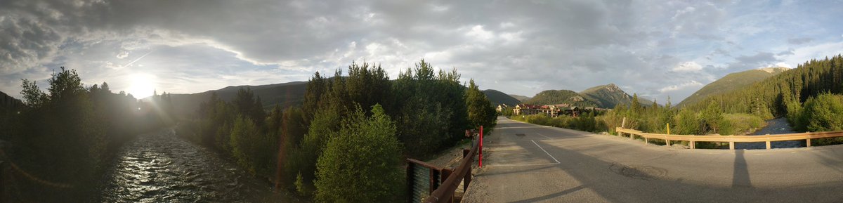 St_Anthony01's tweet photo. #InnEdCO18
Enjoying an evening of collaboration and conversation. The view isn't too shabby either. https://t.co/skhmdnw8Z8