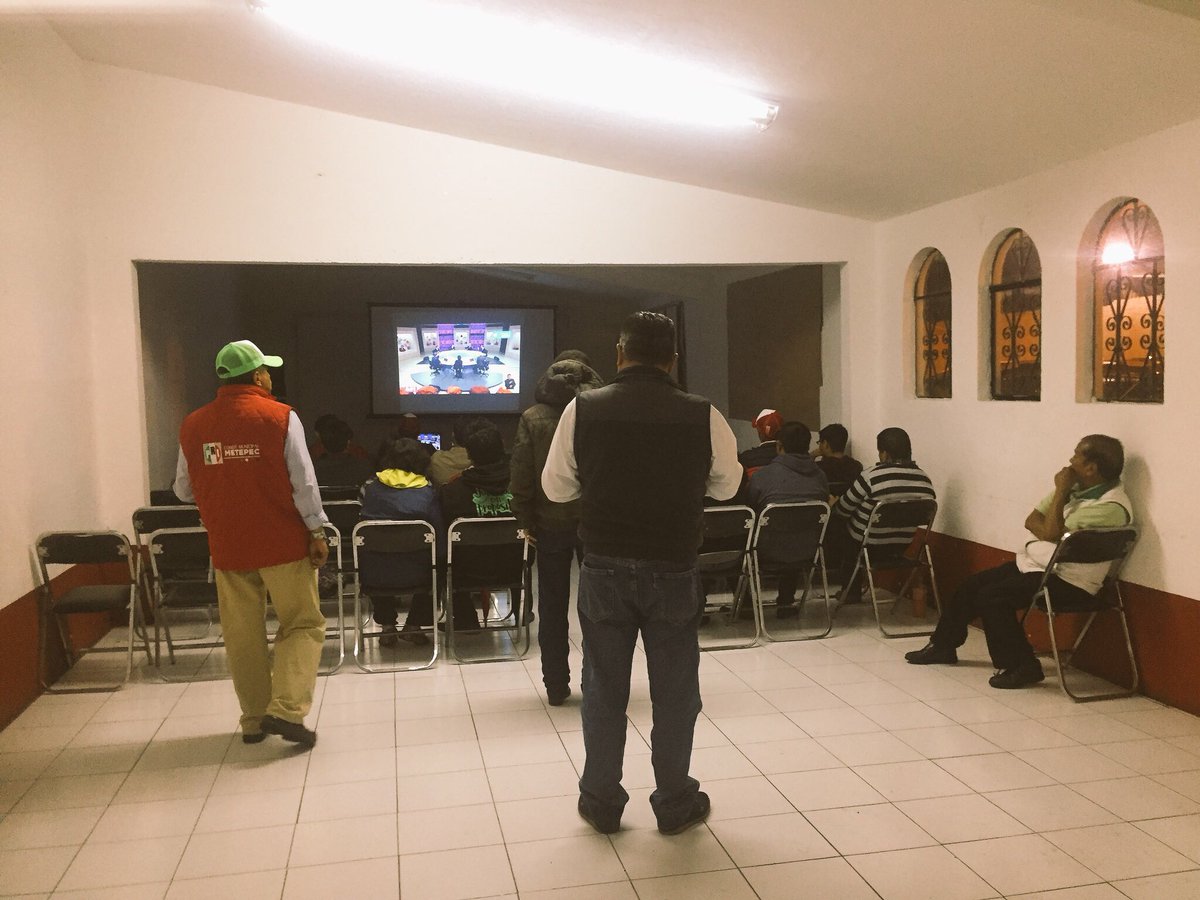 PRIMetepecOf17's tweet photo. ¡En #Metepec ya estamos listos viendo el debate a través de @INEMexico! 
¡Apoyando a nuestro amigo @JoseAMeadeK! https://t.co/GcLwS9IKlg