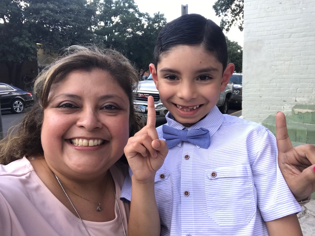 avina_patricia's tweet photo. @ligardelisd @Biblio_Julie @MsRosalbaMtz #ReadingPaysOff Good job Juanito! Top 1st grade AR reader in LISD! https://t.co/5XSycVfuuM