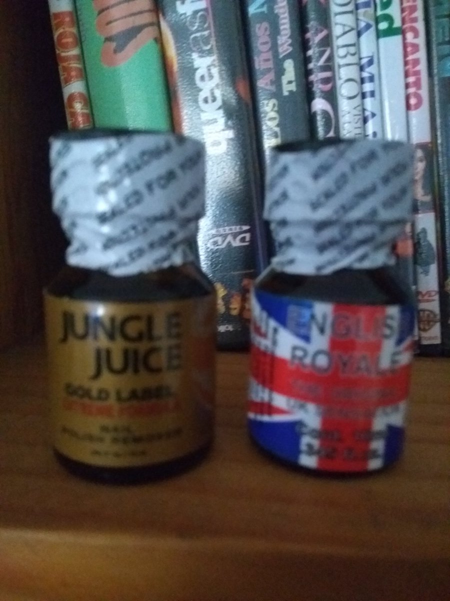PoppersPeru's tweet photo. Hoy nos poppeamos y cachamos rico ,🤣. #poppers #sexogay #limagay #cachar #pingones #gay  #sexomiraflores #tengolugar #vivosolo https://t.co/LEPWH2hy3a