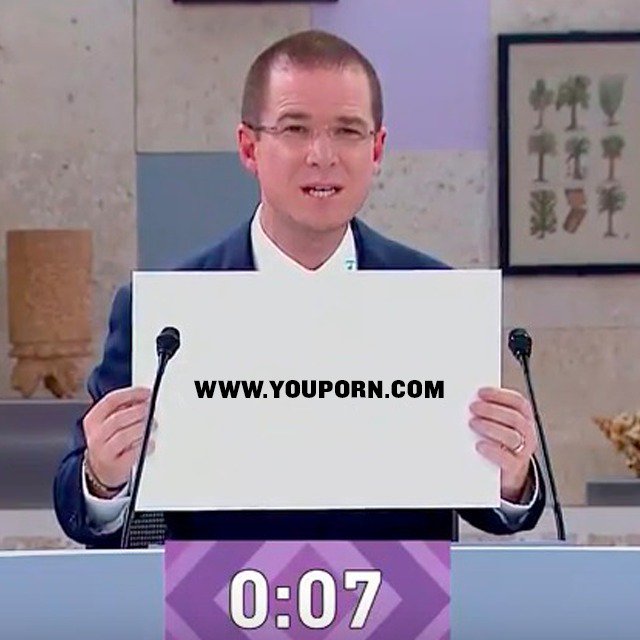 sopitas's tweet photo. El Candidato Anaya tiene información muy importante que compartir en la página de internet que nos comparte durante el #DebateINE https://t.co/AAAvnFbnlT
