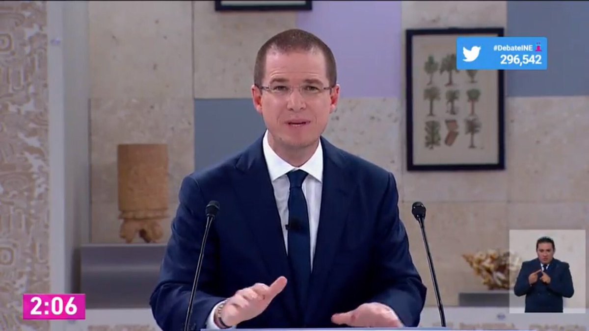 CarlosSPaPe's tweet photo. @RicardoAnayaC La mejor política social que existe es el empleo. Mi gobierno impulsará una verdadera acción social: empleos bien pagados y un Sistema de Protección Social Universal, que incluye infraestructura básica, política de ingreso, educación de calidad y salud para todos. https://t.co/Y0QZAeuVxe