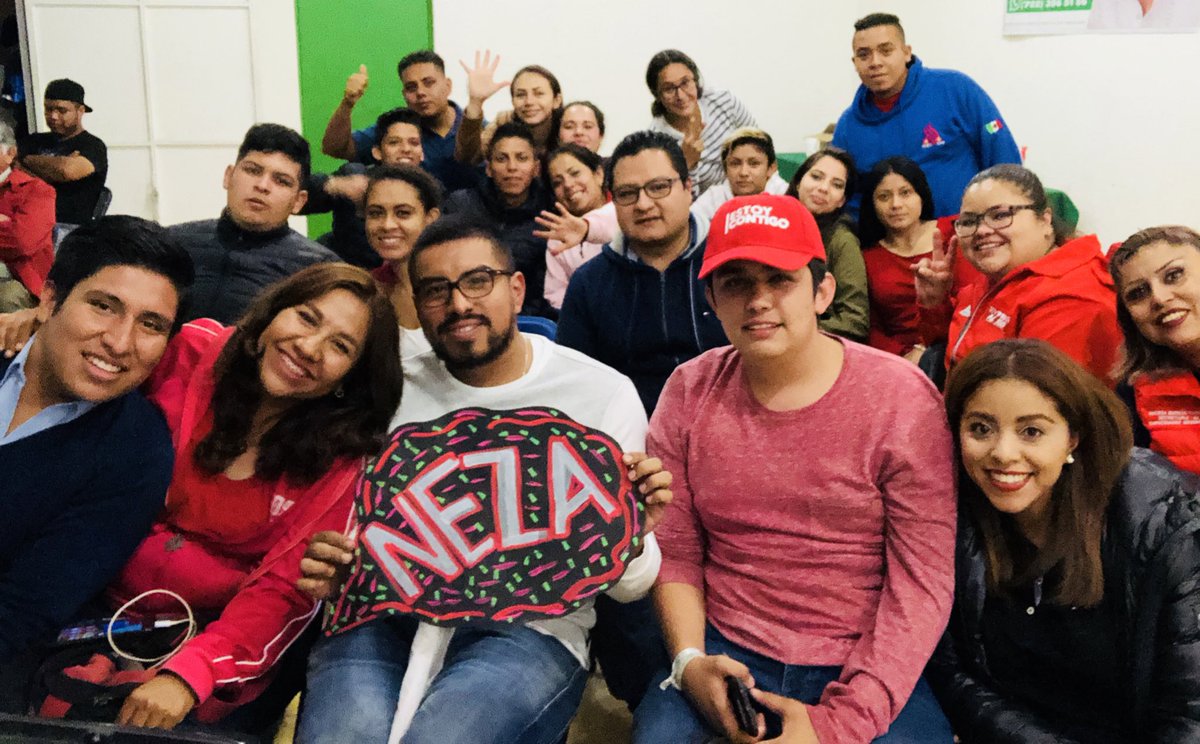 alma_quiles's tweet photo. #Jóvenes necesitan certeza para su presente pero sobre todo para su futuro con @JoseAMeadeK se generarán acciones para trascender #PorMéxico #MeadePresidente 🇲🇽
@JuarezCisneros @ErnestoNemer @PRI_Nacional @PRI_EDOMEX https://t.co/beKD4WbNkc