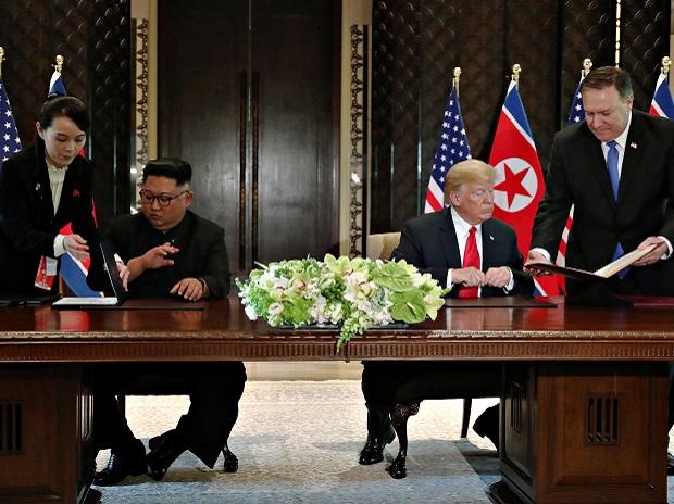bsindia's tweet photo. Business Standard  @bsindia
#TrumpKimMeet : The carrots US offers North will define the deal's success, write Abhijit Iyer-Mitra
#BSSpecial
#SingaporeSummit 
#TrumpMeetsKim 

https://t.co/438PKZQYCE https://t.co/UjaG6Nyeyh