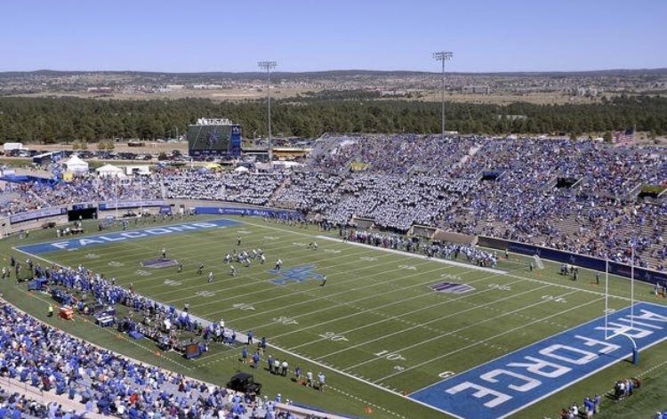 Extremely excited to announce that I have received my first offer from the Air Force Academy! Thank you <a href="/jake8shakes/">Coach Jake Campbell</a> !! #BoltBrotherhood